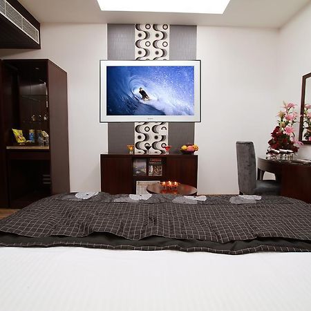 Hotel Prem Plaza Karnal Bagian luar foto