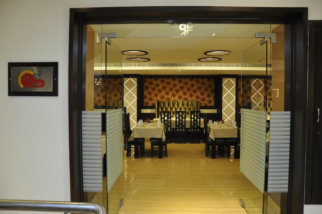 Hotel Prem Plaza Karnal Bagian luar foto