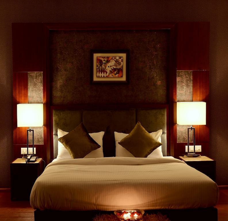 Hotel Prem Plaza Karnal Bagian luar foto